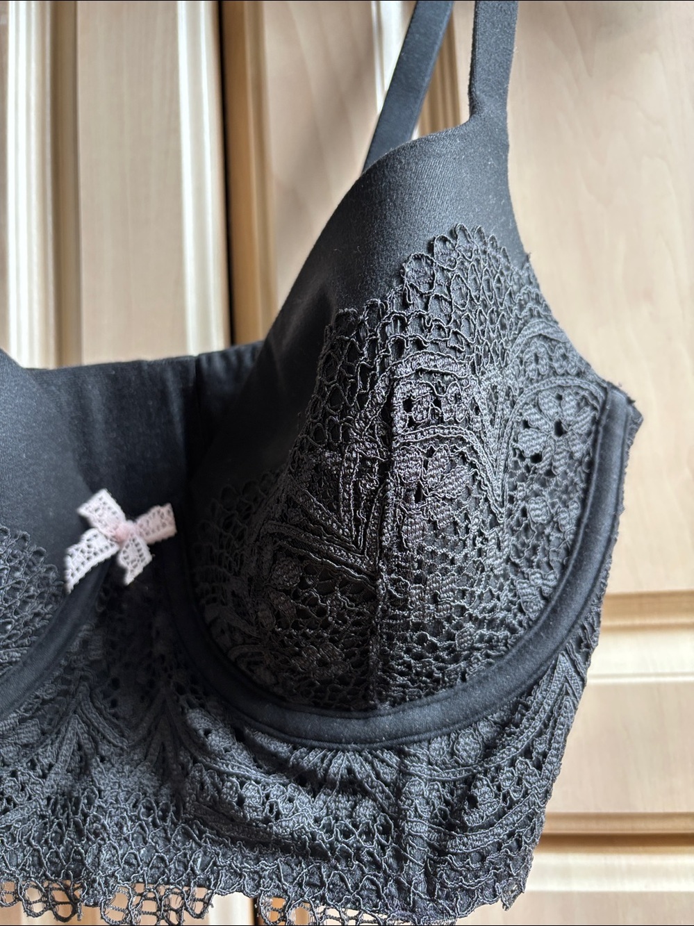 Victoria's Secret Black Lined Demi Bra EUC 32DD - Picture 13 of 14